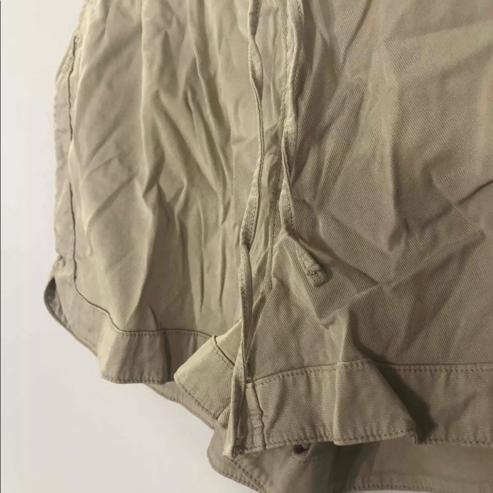 Vineyard Vines Drawstring Shorts - image 4